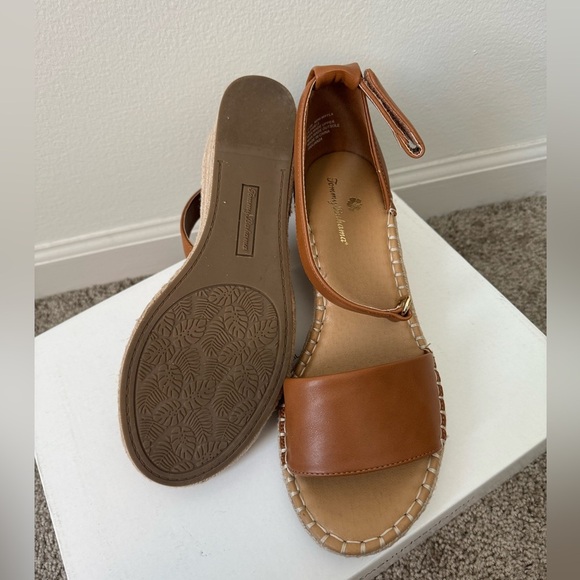 Espadrilles TOMMY BAHAMA Mini Mayla Cognac Back
Strap Velcro strap - Size 7.5M - Picture 7 of 7
